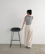 ヘンリーネックカップ付きレイヤードタンク