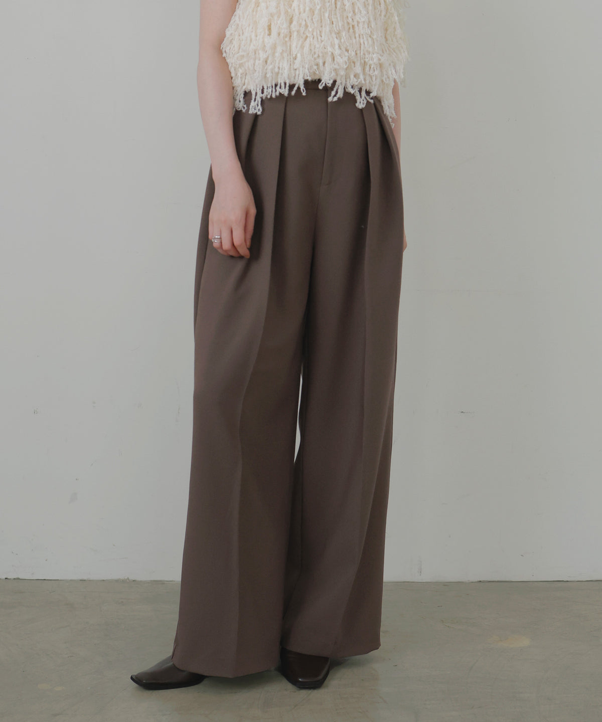 パンツ・ボトムスその他 IONSEOUL Rio Bio Linen Half Banding Slacks JP5D0046 SALTWATER STRETCH FLAT FRONT STRAIGHT FIT CHINO PANT PALE