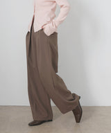 【1月下旬予約商品】ツータックワイドパンツ