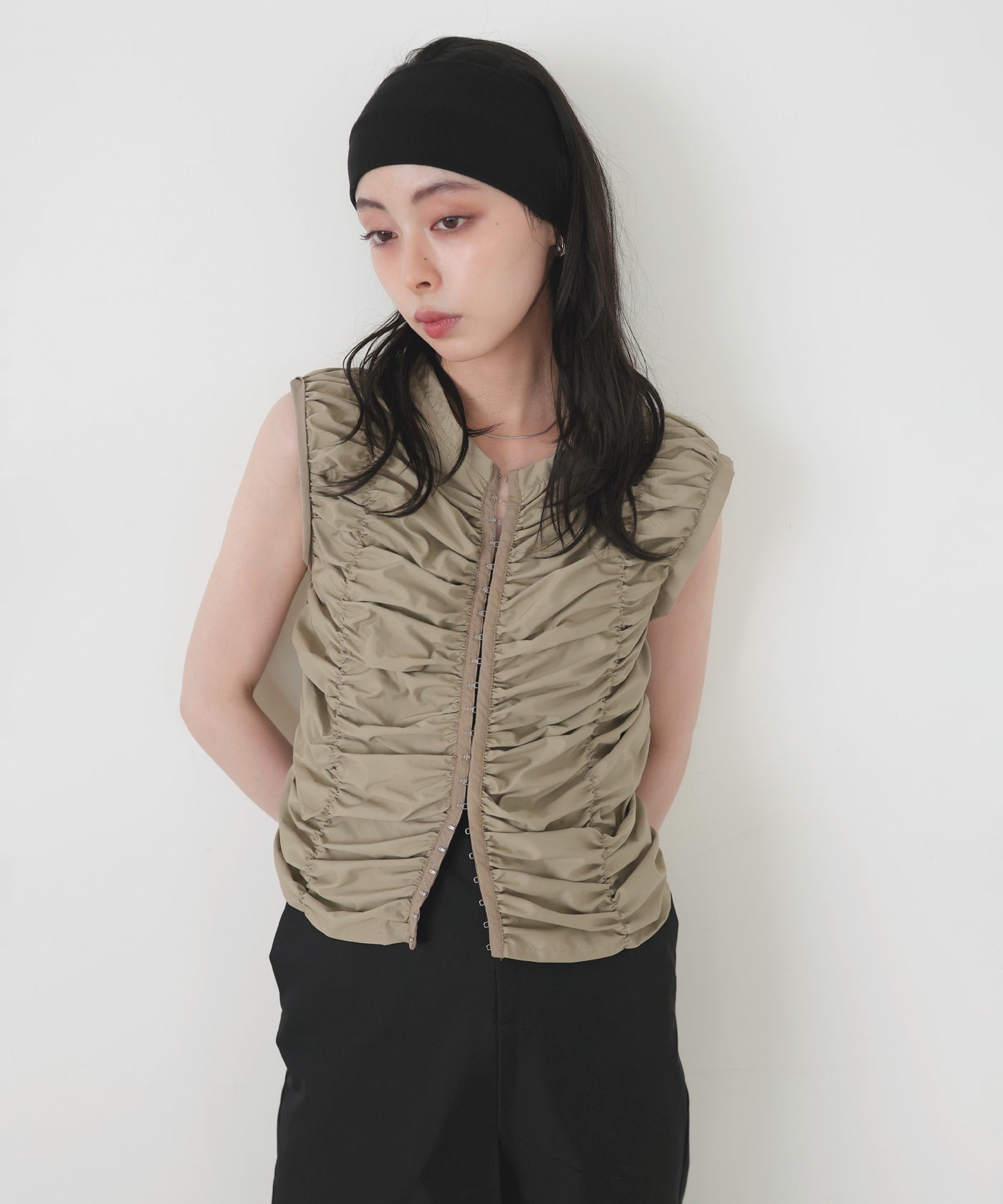 シャーリングホックプルオーバー – LIAN