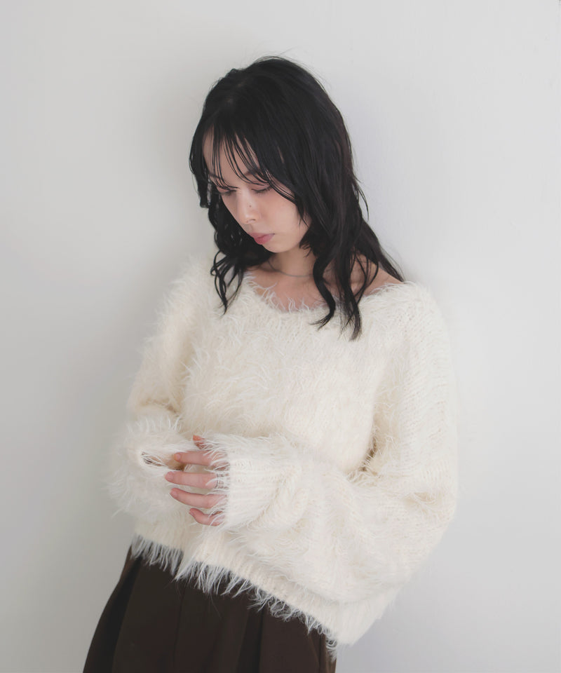 フェザーVネックニットプルオーバー