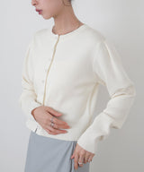 クリアボタンニットカーディガン