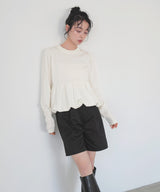 ペプラムニットプルオーバー