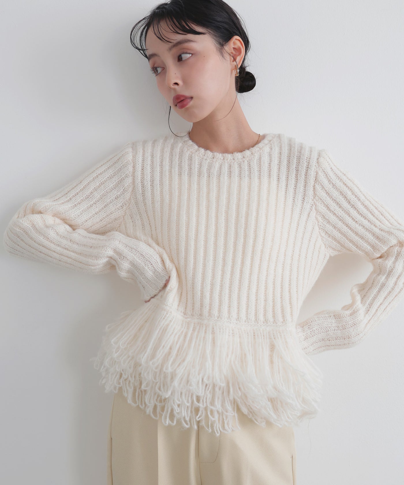 【完売品・新品】フリンジペプラムニット　LIAN フリンジペプラムニット – LIAN