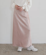 サテンナロースカート