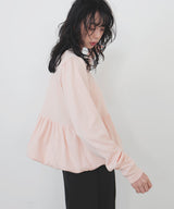 ペプラムニットプルオーバー