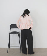 ペプラムニットプルオーバー