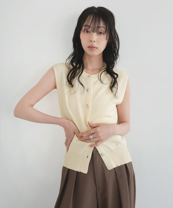 NEW ITEM – LIAN