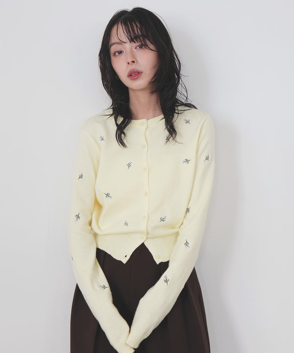 フラワー刺繍ニットカーディガン
