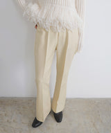 【12月中旬予約商品】センタータックフレアパンツ