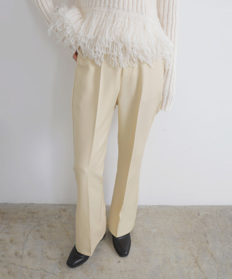 【12月中旬予約商品】センタータックフレアパンツ