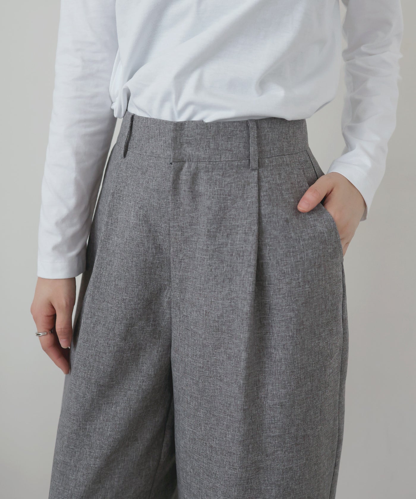 タックストレートスラックス – LIAN