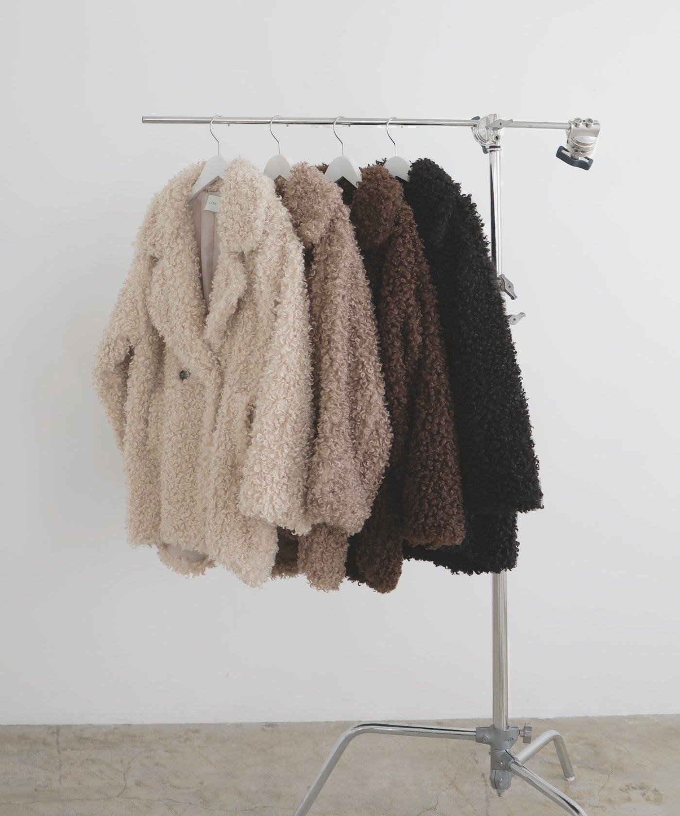 プードルファーテーラードコート – LIAN