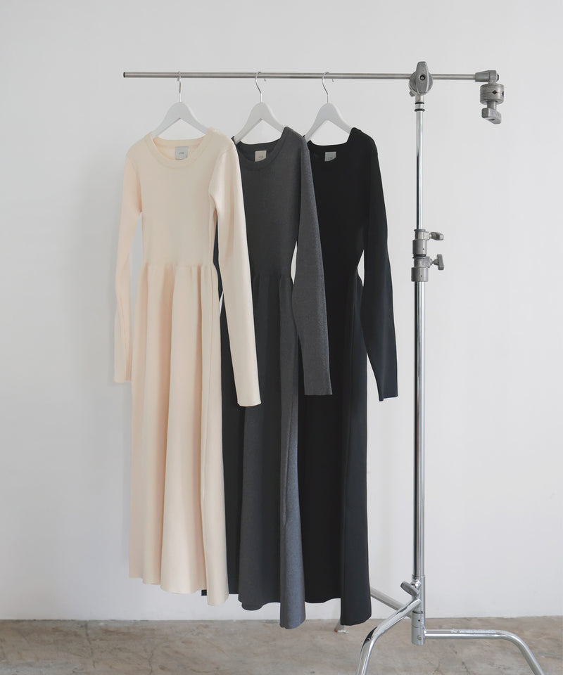 リブフレアニットワンピース