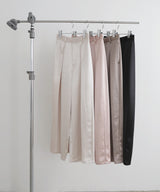 【2月中旬予約商品】サテンタックワイドパンツ