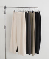 サイドタックワイドスラックス